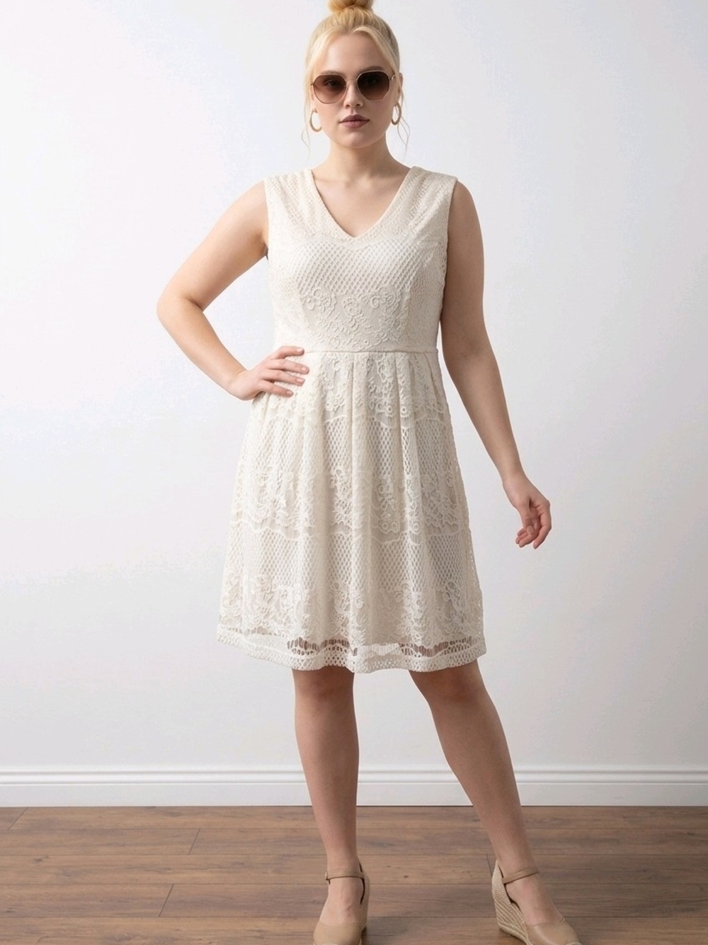 NWT Liz Claiborne Sleeveless Natural Lace V-Neck Midi Dress Sz 14